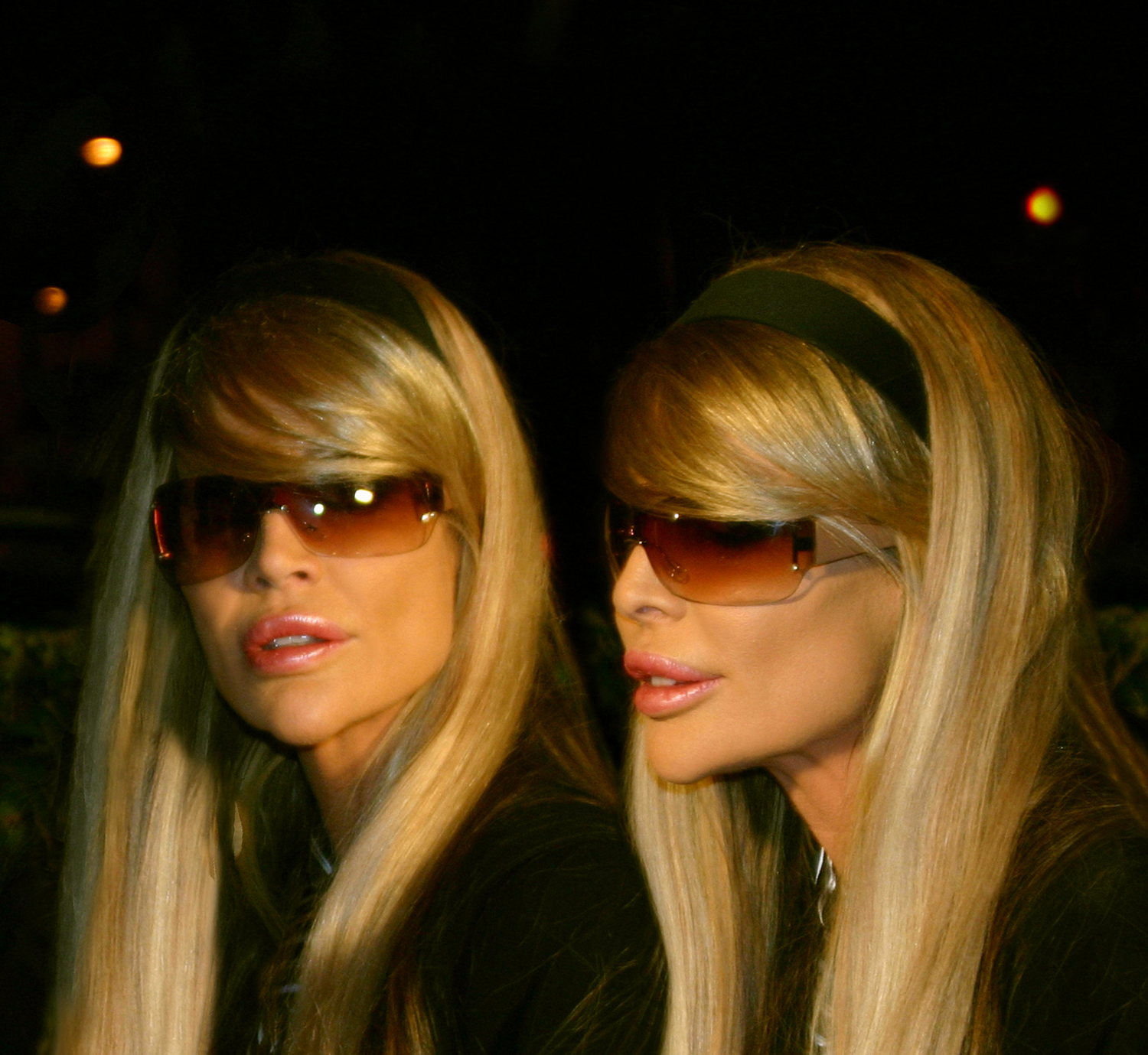 Official Website of the Barbi twins
